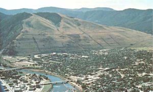 In the city of Missoula, the horizontal lines on the surrounding hillsides are attributed to the changing water levels of Glacial Lake Missoula, providing visible evidence of the forces that shaped the northwest.